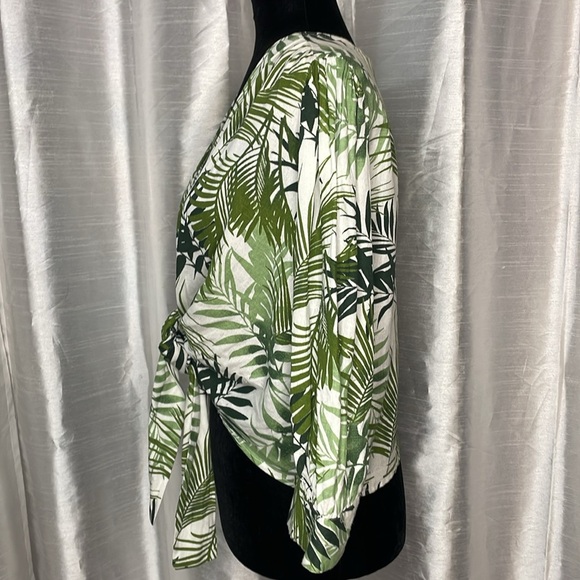 Midnight Sky Women’s Large Linen Blend Tropical Green White Tie Front Top - Picture 4 of 8